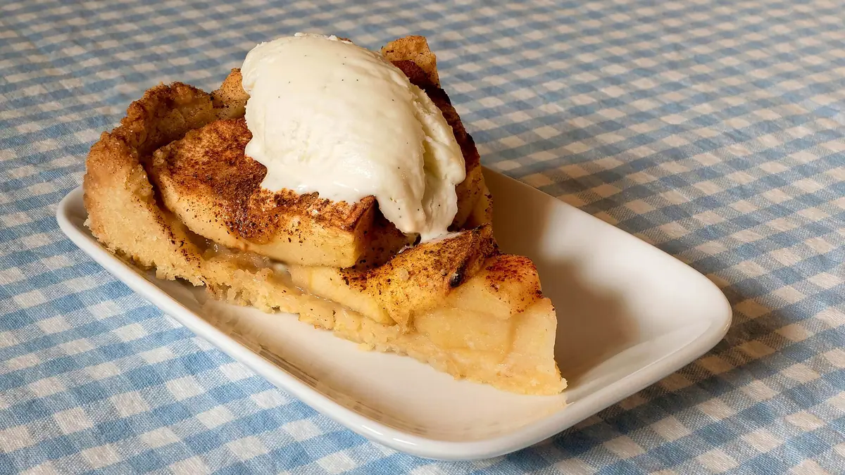 Shakes and Cakes – cake shop in Thorne town centre